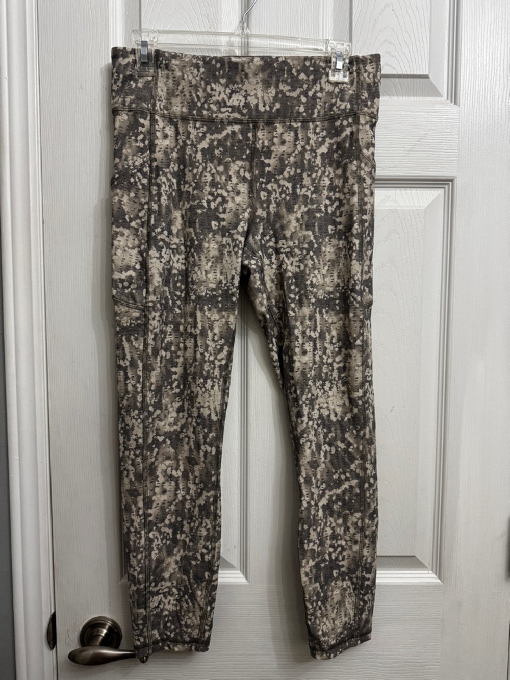 Lululemon size 10 Invigorate High Rise Tight 25inch
